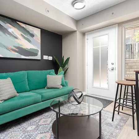 1Bd Townhome Walk To Lake!